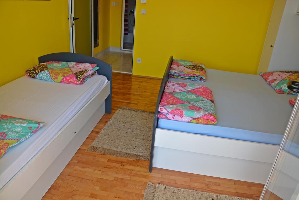 Apartments Gareta Gradac  Kamer foto