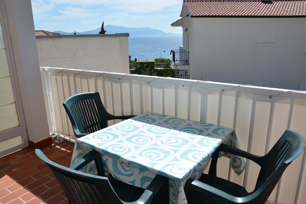 Apartments Gareta Gradac  Kamer foto