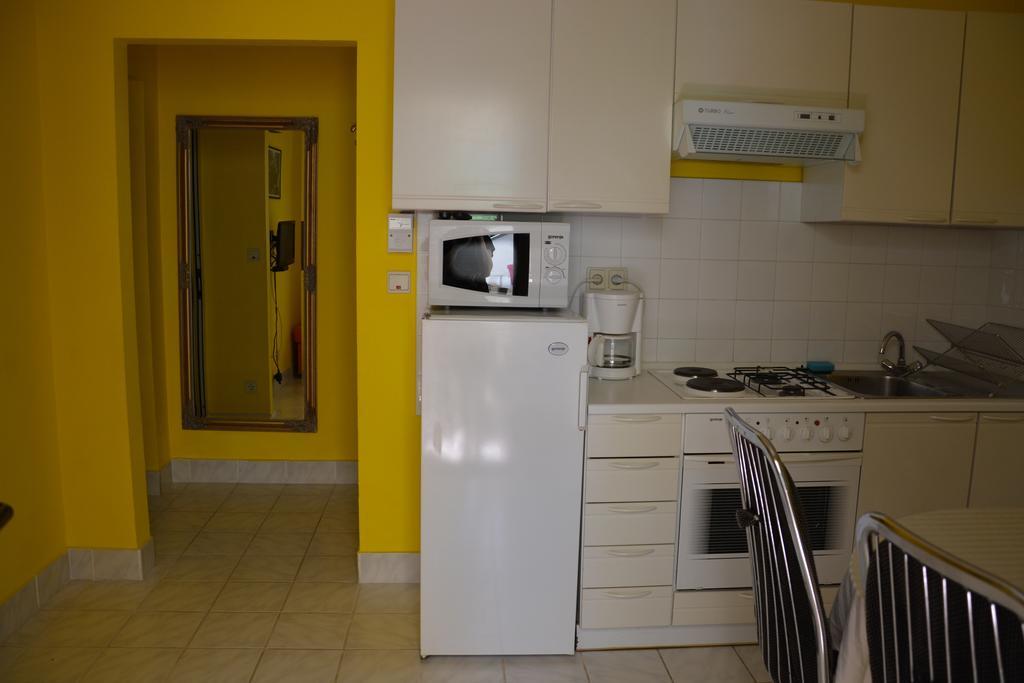 Apartments Gareta Gradac  Kamer foto