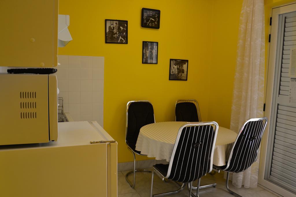 Apartments Gareta Gradac  Kamer foto